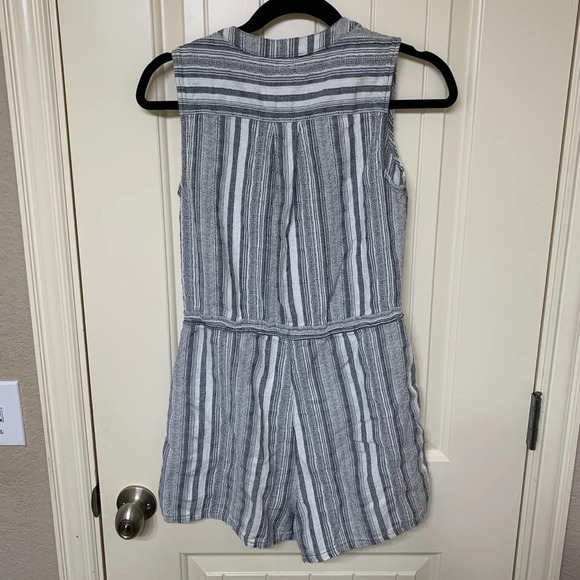 Universal Thread Romper - Picture 5 of 5